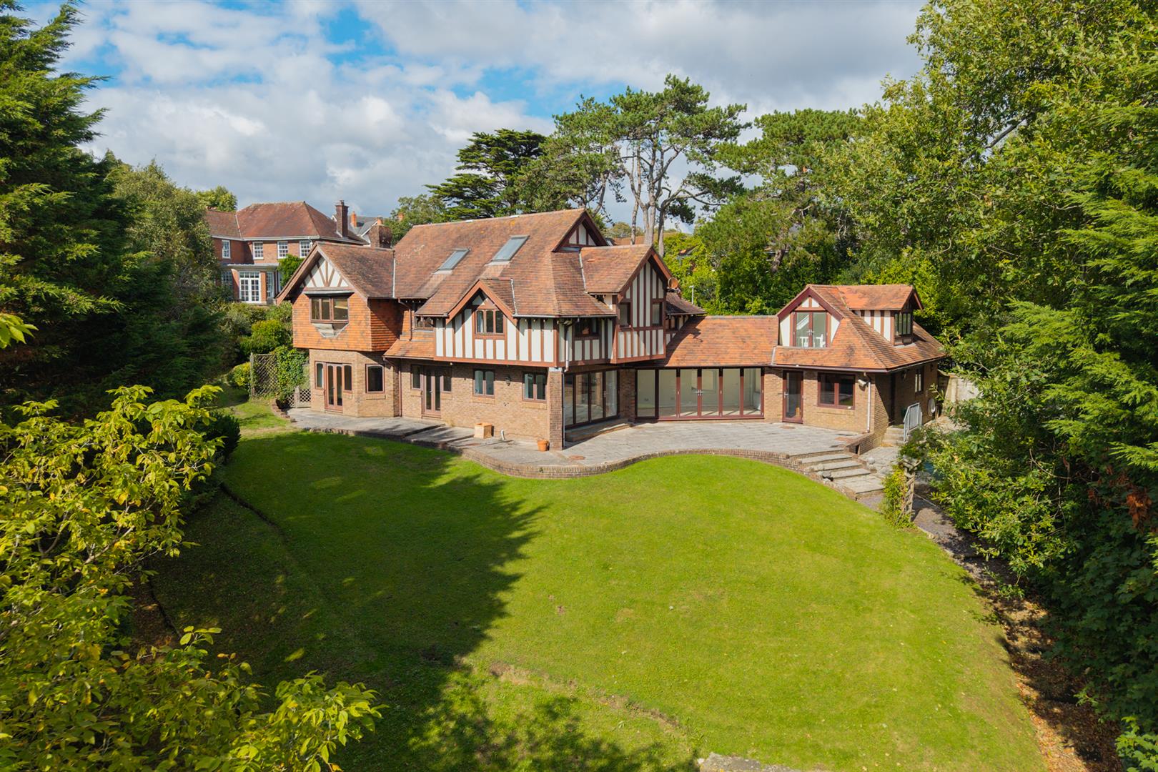 Grovewood, Groves Avenue, Langland, Swansea, SA3 4QF